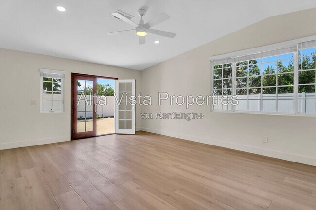 Building Photo - 13438 Buxton Ave