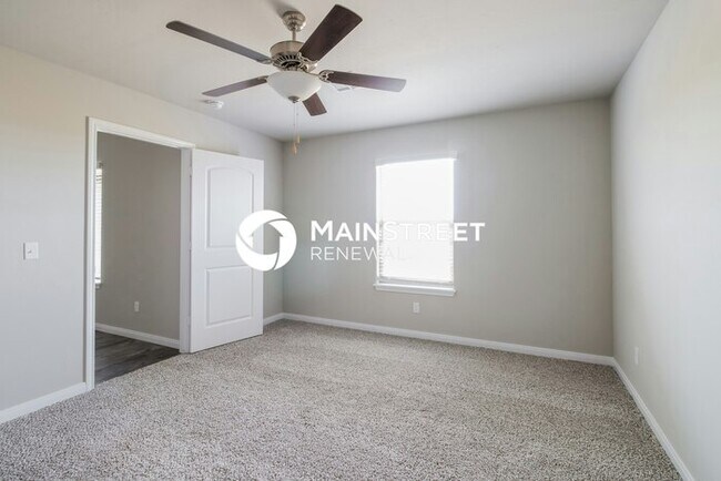 Building Photo - 4 Bedroom Pet-Friendly Home in Newcastle, OK with Main Street Renewal