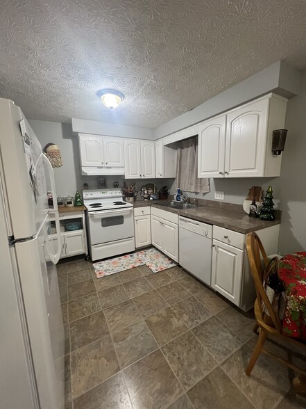 Building Photo - 1825 Koran Ave NW