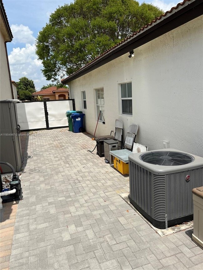 Building Photo - 8116 NW 199th Terrace