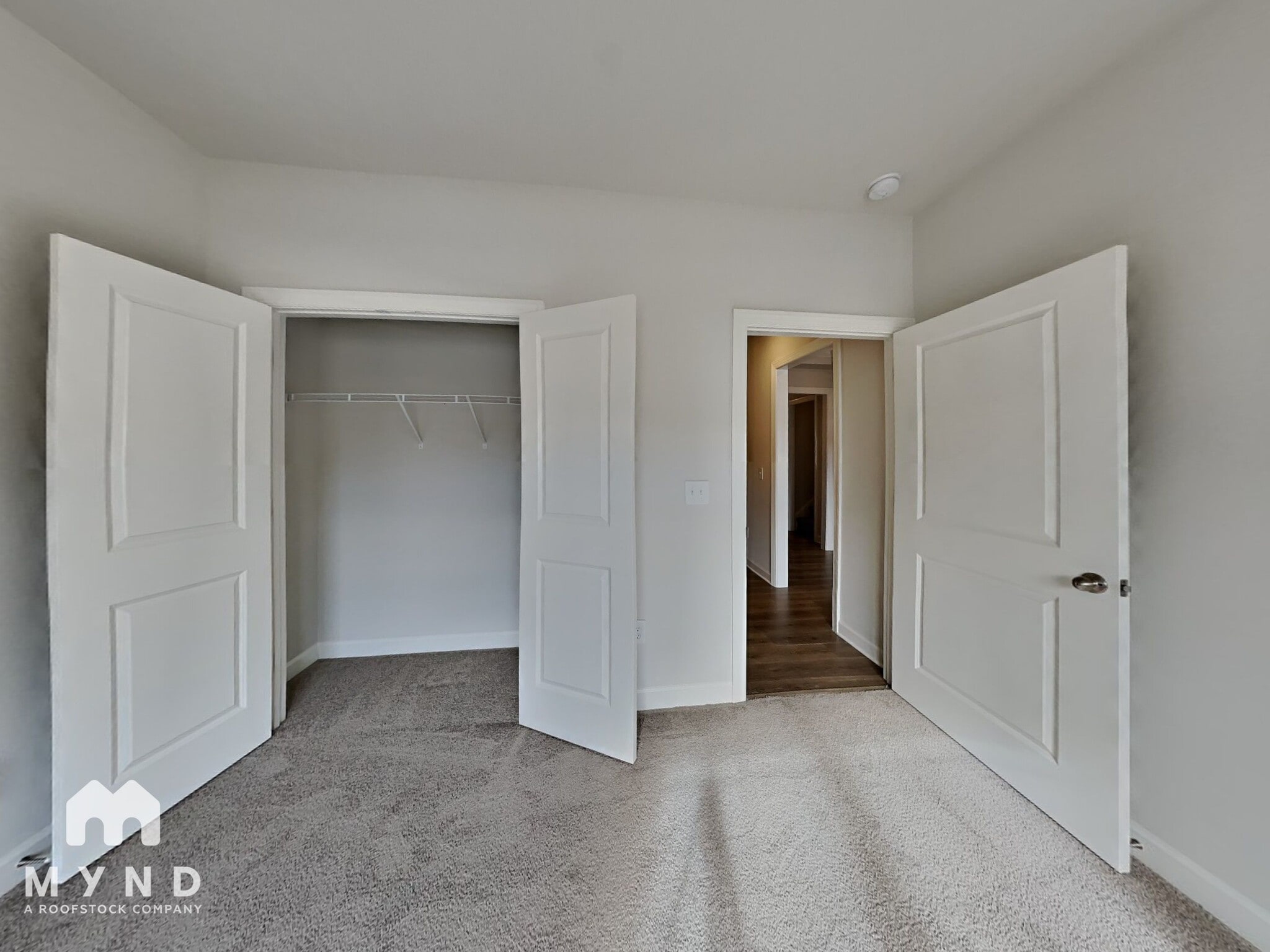 Building Photo - 279 Shadow Fls Dr