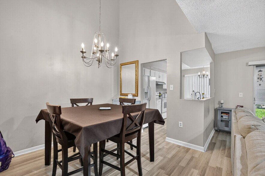 Building Photo - 5314 Sapphire Vly
