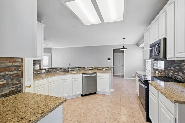 Building Photo - 3412 Pueblo Dr