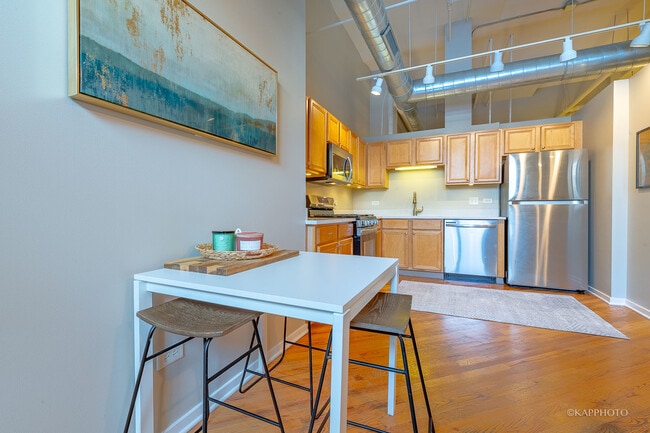 Building Photo - 500 S Clinton St