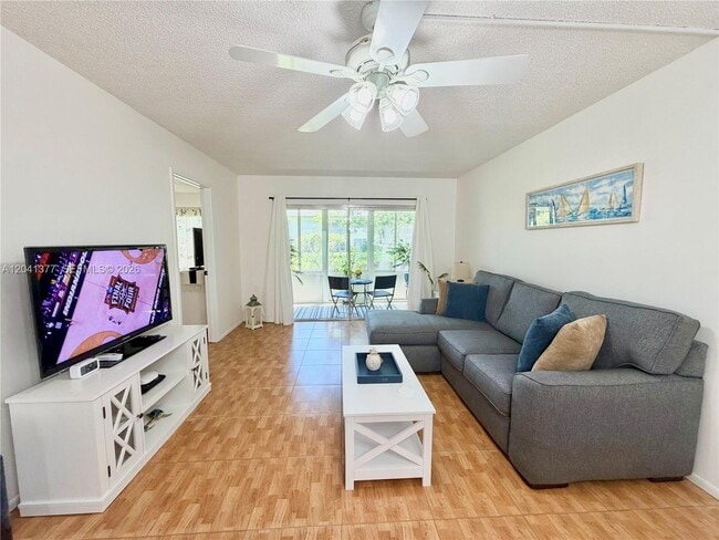 Building Photo - 1203 Bahama Bend