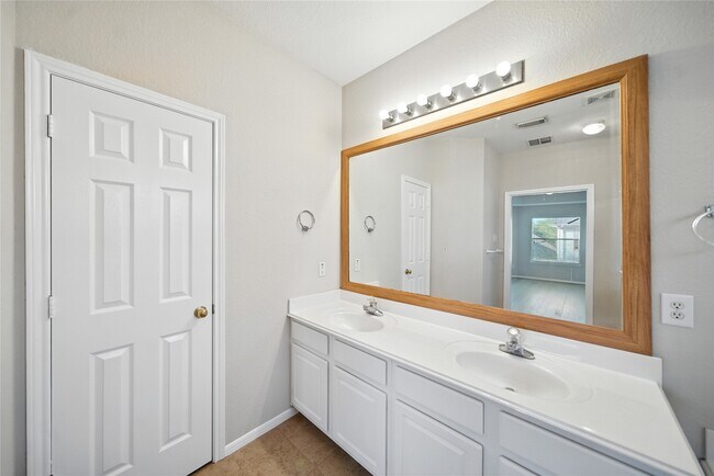 Building Photo - 21611 Balsam Brook Ln