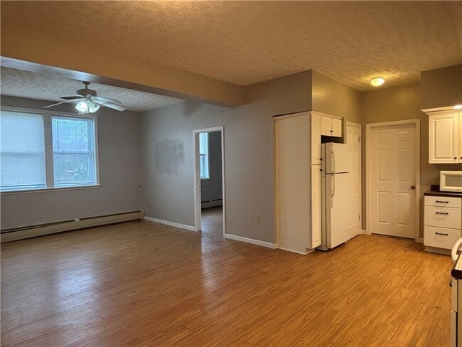 Building Photo - 16 Clifton St