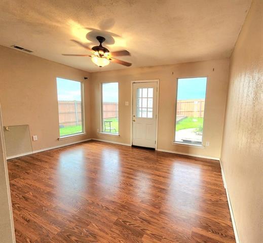 Building Photo - 1100 Cedarcrest Dr