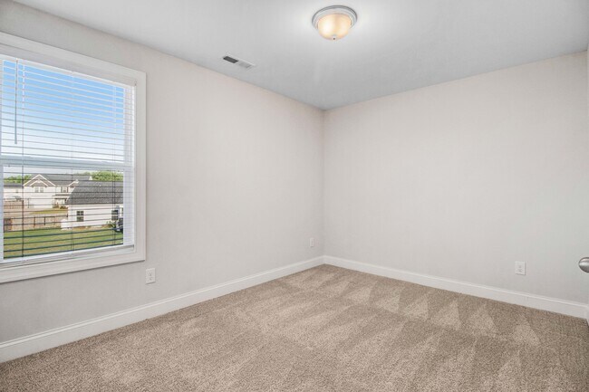Building Photo - 106 Salmon Ln