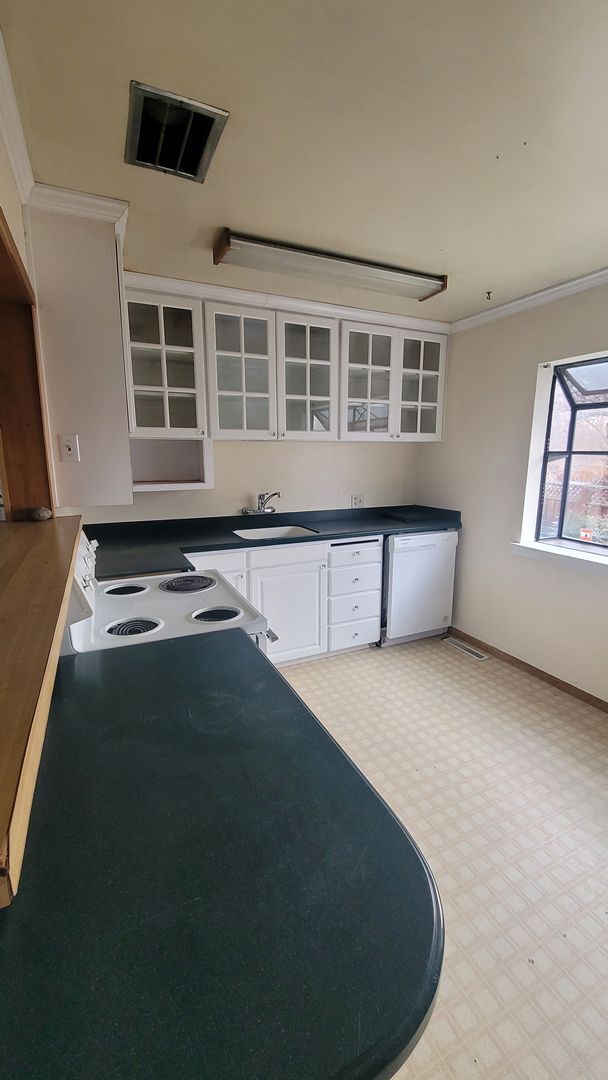 Building Photo - Spacious 4 bed near the University!!!!!!