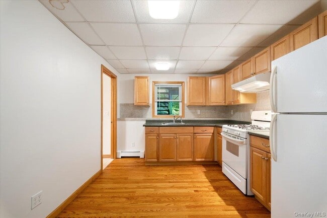 Building Photo - 272 Brewster Hill Rd