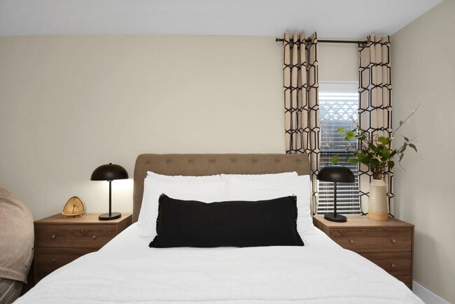 Building Photo - 4608 Nett St