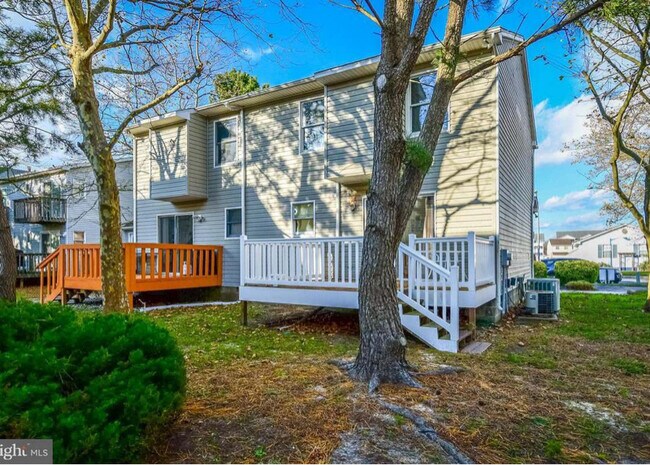Building Photo - 155 Captains Quarters Rd