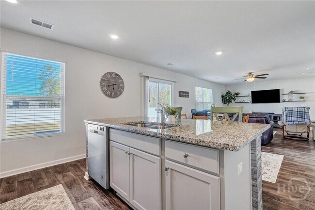 Building Photo - 27 Spicebush Cir