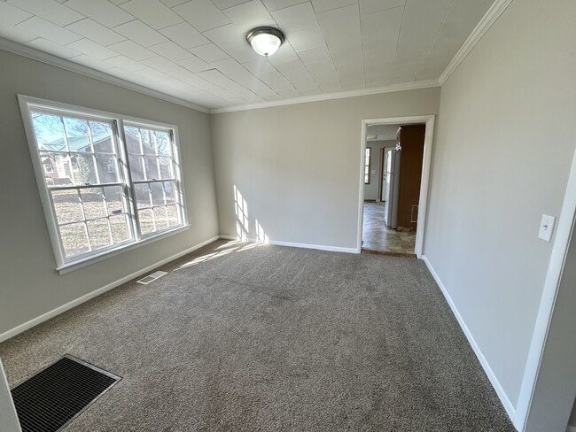 Building Photo - 4028 40th Ave N