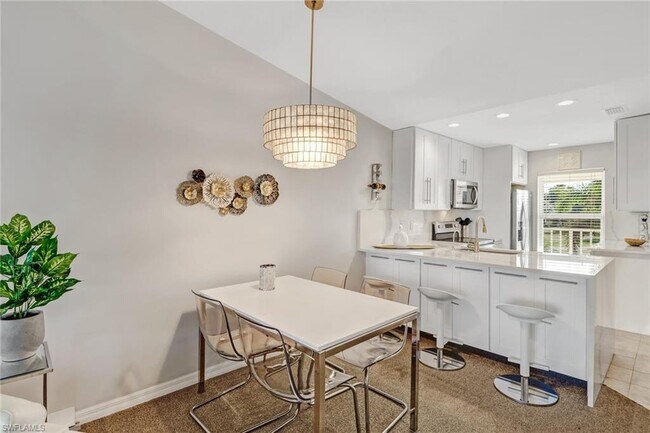 Building Photo - 1175 Mainsail Dr