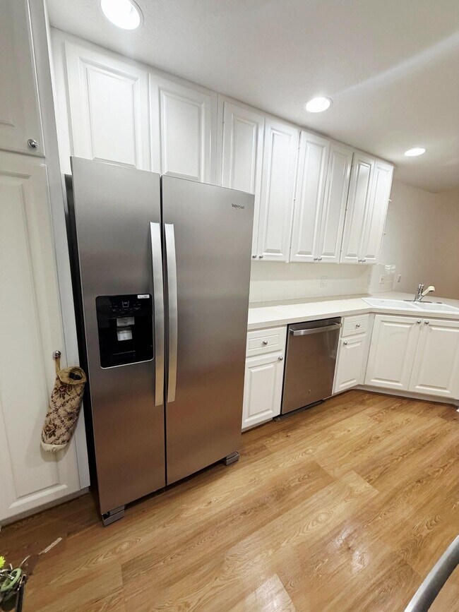 Building Photo - 2868 W Community Dr