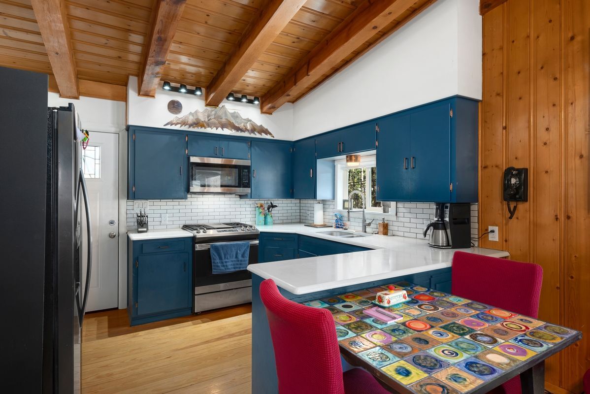 Building Photo - 402 4th St