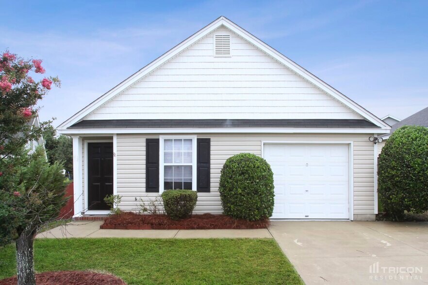 Primary Photo - 105 W Waverly Pl Ct
