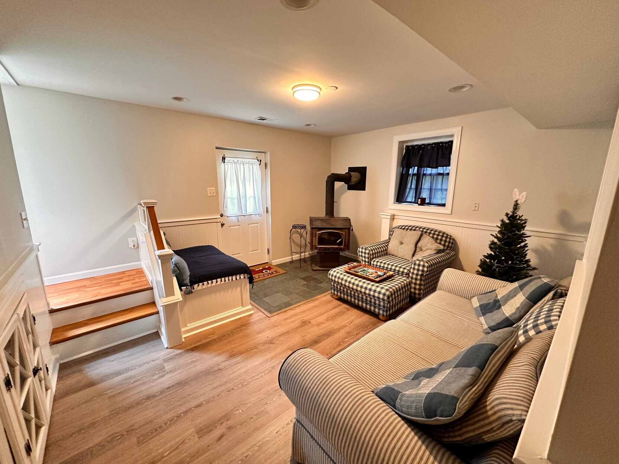 Building Photo - 53 Paw Paw Dr