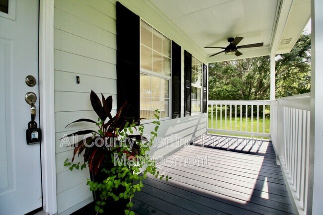 Building Photo - 3581 NW Bur Oak Pl