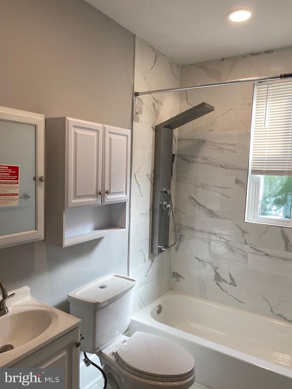 Building Photo - 45 E Cliveden St