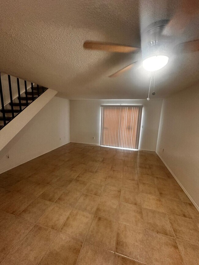 Building Photo - 4312 Tierra Verde St