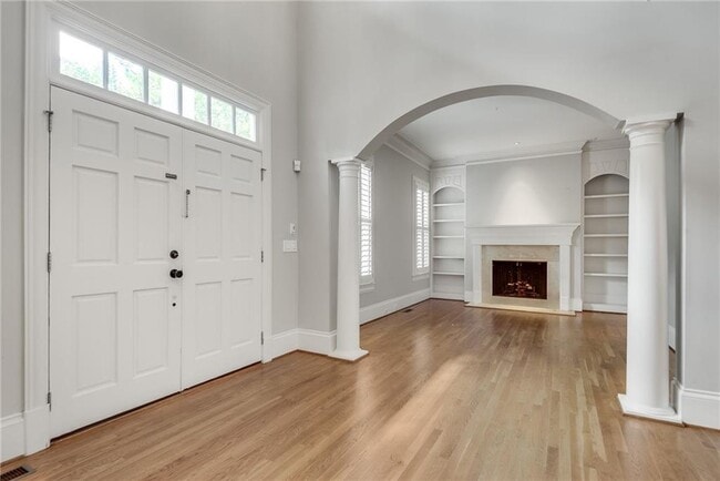 Building Photo - 225 High Point Walk NE