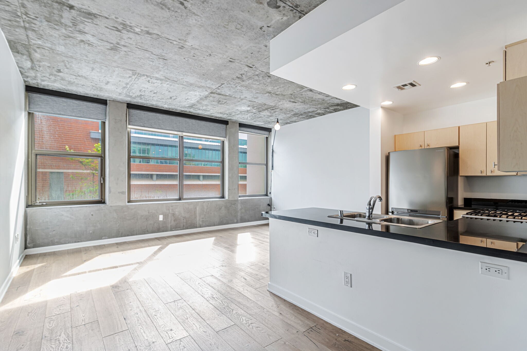 Building Photo - 311 2nd St