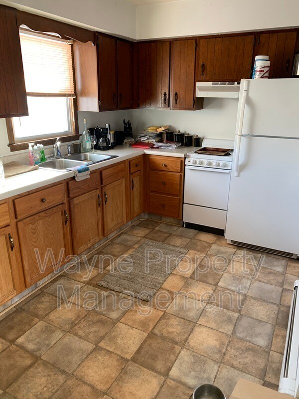 Building Photo - 1215 2nd St