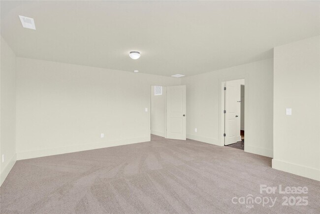 Building Photo - 207 Aspire Cir