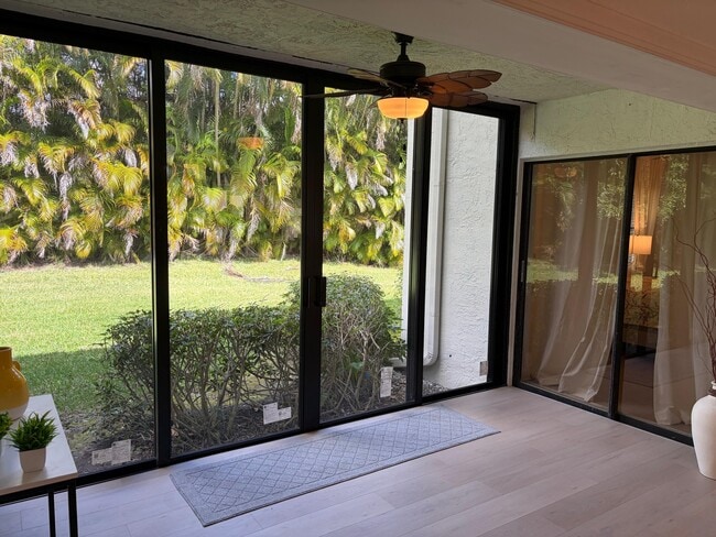 Building Photo - 5945 Parkwalk Dr