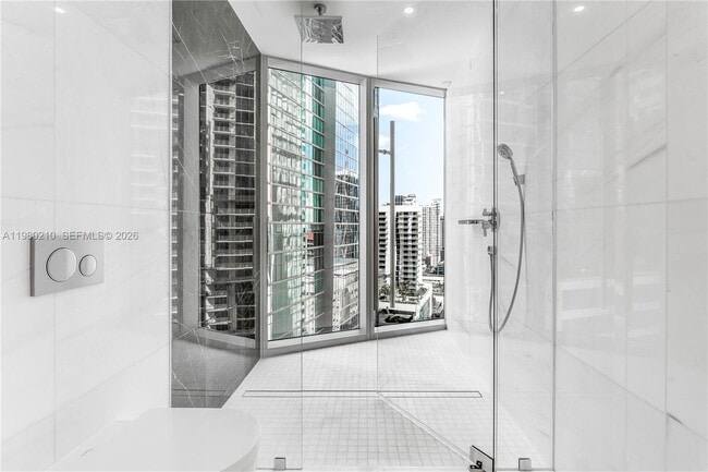 Building Photo - 300 Biscayne Blvd Way