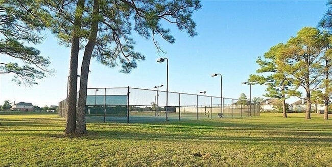 Building Photo - 14619 Birchwood Falls Trail