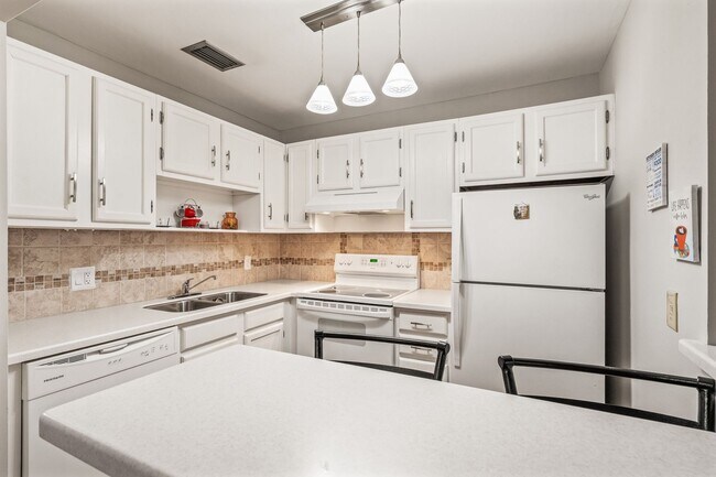 Building Photo - 11 Vis Gdns Trl