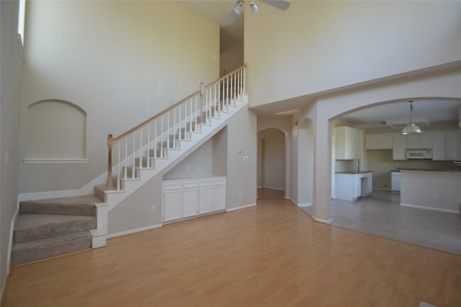 Building Photo - 15406 Amesbury Ln