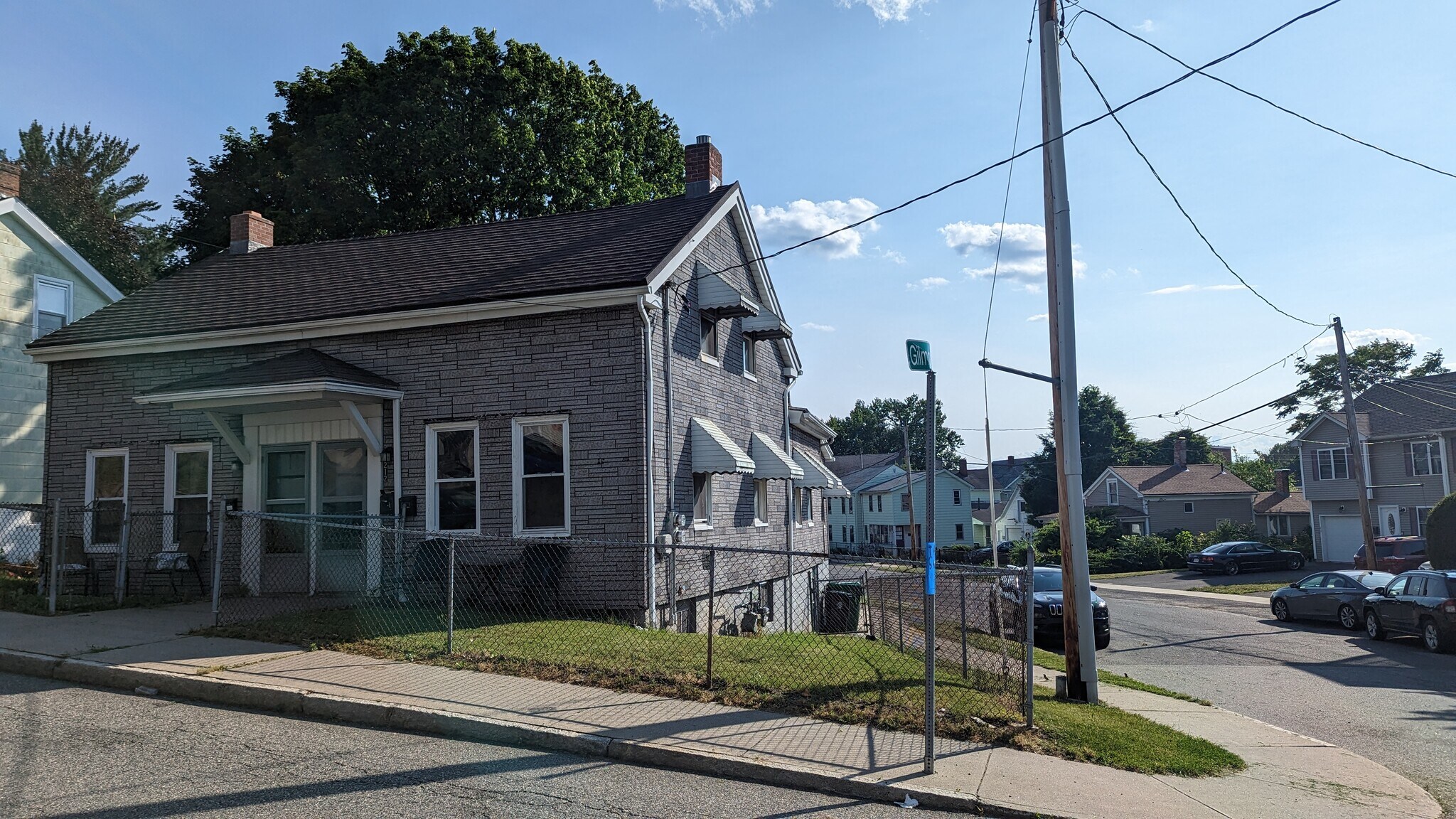 Building Photo - 212 School St