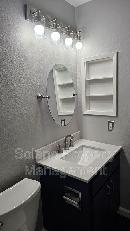 Building Photo - 771 Quartz Ln