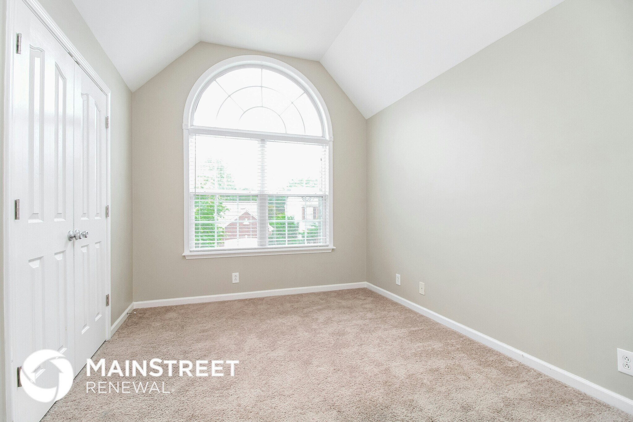 Building Photo - 2116 Camille Dr