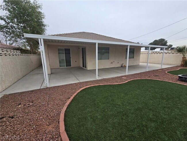 Building Photo - 2204 S Van Patten Pl