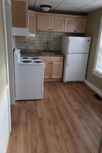 Building Photo - 5 Green St