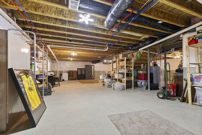 Building Photo - 402 Henstride Ct