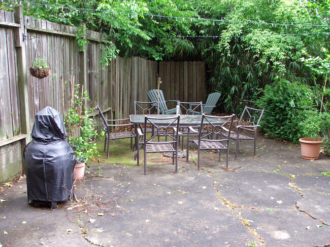 Building Photo - Cute 3 bedroom, 1 bath house in Homewood!