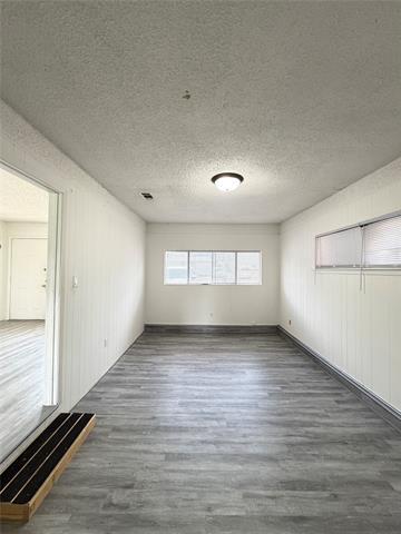 Building Photo - 1109 E Inwood Dr