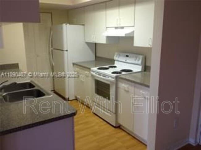 Primary Photo - 470 S Park Rd