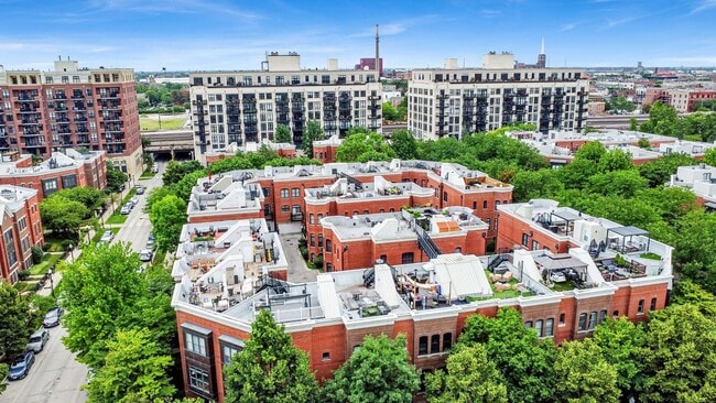 Building Photo - 1111 W 15th St