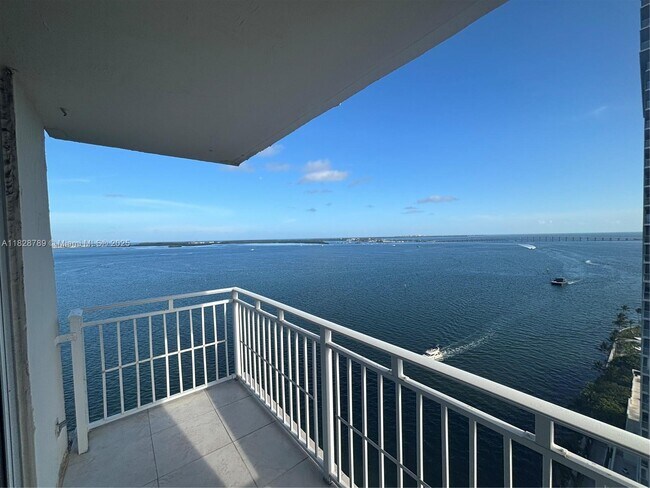 Primary Photo - 770 Claughton Island Dr