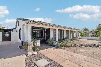 Building Photo - 1725 E Verde Ln