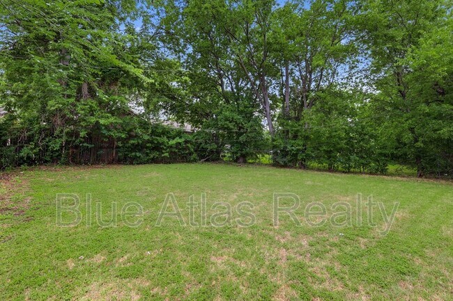 Building Photo - 5055 Virgil St