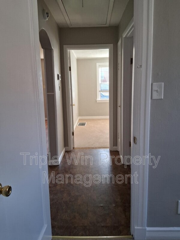 Building Photo - 313 Carthage Ave